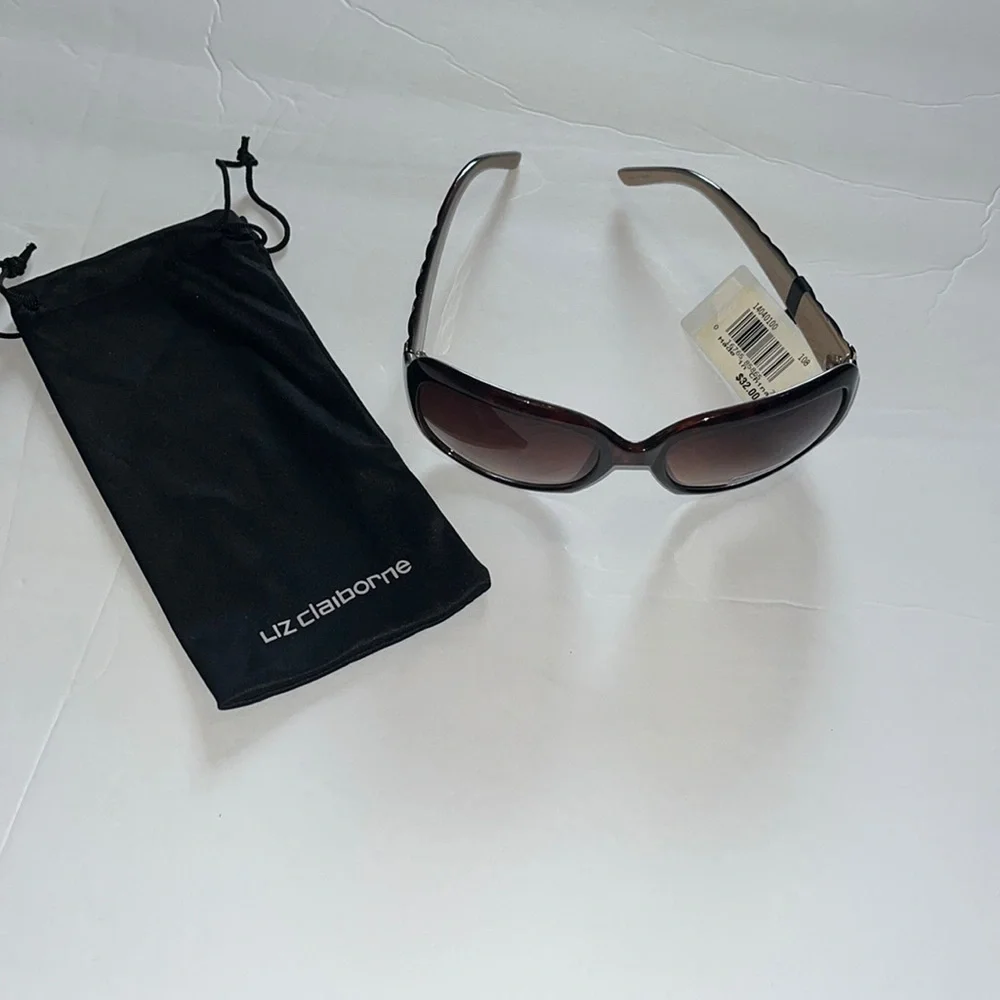NWT-Liz Claiborne 100% UV protection brown sunglasses with bag